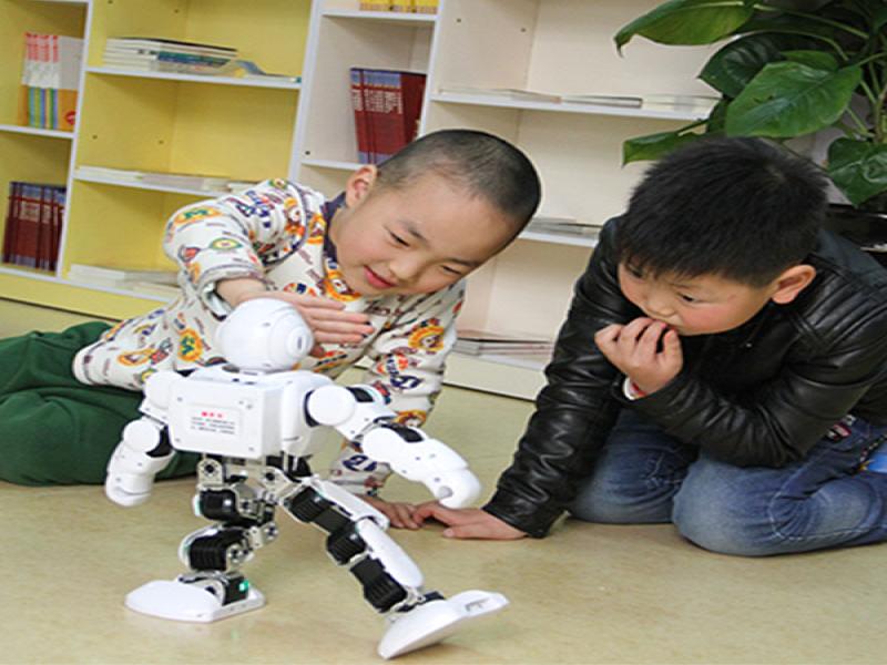 智涛机器人教育