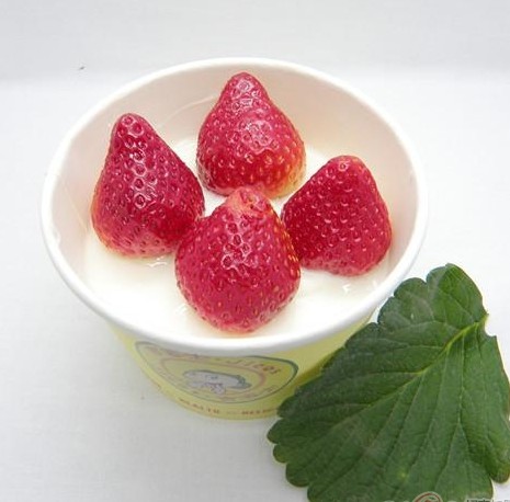 麦琪尔草莓酸奶