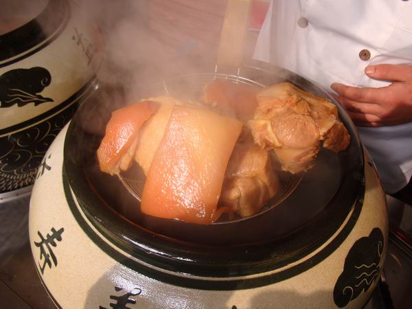 贵妃坛子鸡-美味坛子肉