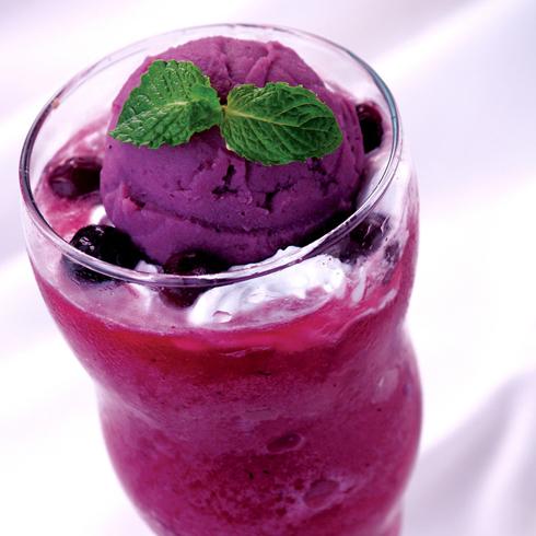 爱转角蓝莓味冰淇淋