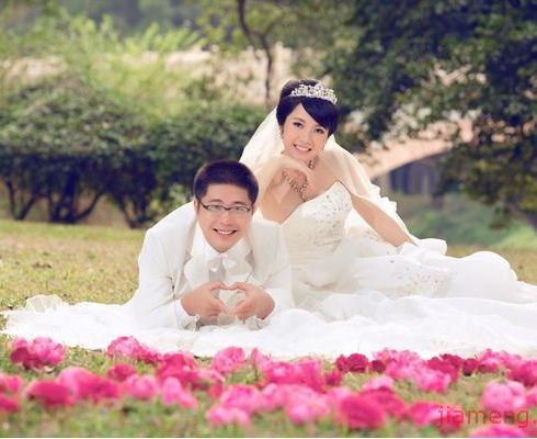 以凡婚纱摄影_三亚蒂凡婚纱摄影 婚纱客照