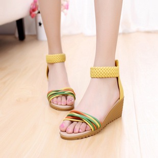 2014夏季新款正品罗马百搭平底中坡跟波西米