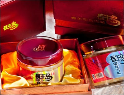 长生岛食品招商加盟_cninr 长生岛食品是集海珍品、山珍品的捕采,研发,深加工,生产及销售为一体的专业民营科技企业拥有包括博士、硕士、高级工程师在内的自主研发中心,建立了黄渤海万亩无公害海域、吉林抚松人参种植基地、吉林双阳鹿乡镇梅花鹿养殖基地、青海及西藏冬虫夏草采摘山地、印尼及泰国南部泰叻他尼府的燕窝采摘基地,引进了国内外多条高端生产线,陆续研发上市了海参、鲍鱼、燕窝、冬虫夏草、人参、鹿茸、石斛、雪蛤等系列养生珍品。 长生岛食品这个品牌之所以那么的受投资者们的欢迎,不仅仅是因为它有着非常多的合作优势,同时还因为,一旦达成合作的关系,那