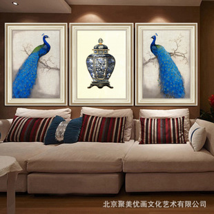聚美优画家居饰品总部经销批发的装饰画、有框画、国画、字画、工艺美术品、欧式画芯、国画画芯、欧式壁画、美式乡村画、欧式挂画、齐白石画、名人字画、沙发背景墙画、无框画、薄版画、版画、印刷画畅销消费者市场,在消费者当中享有较高的地位,公司与多家零售商和代理商建立了长期稳定的合作关系。北京聚美优画文化艺术有限公司经销的装饰画、有框画、国画、字画、工艺美术品、欧式画芯、国画画芯、欧式壁画、美式乡村画、欧式挂画、齐白石画、名人字画、沙发背景墙画、无框画、薄版画、版画、印刷画品种齐全、价格合理。