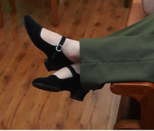 厂家批发北京布鞋女鞋系带中跟舞蹈鞋黑色平绒
