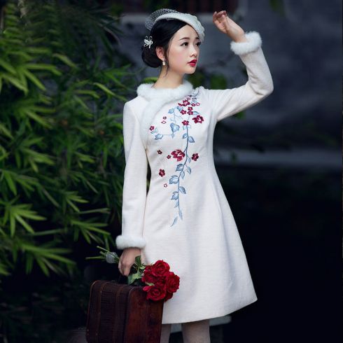 筱姿2015冬装新款 复古刺绣羊毛修身加厚中长