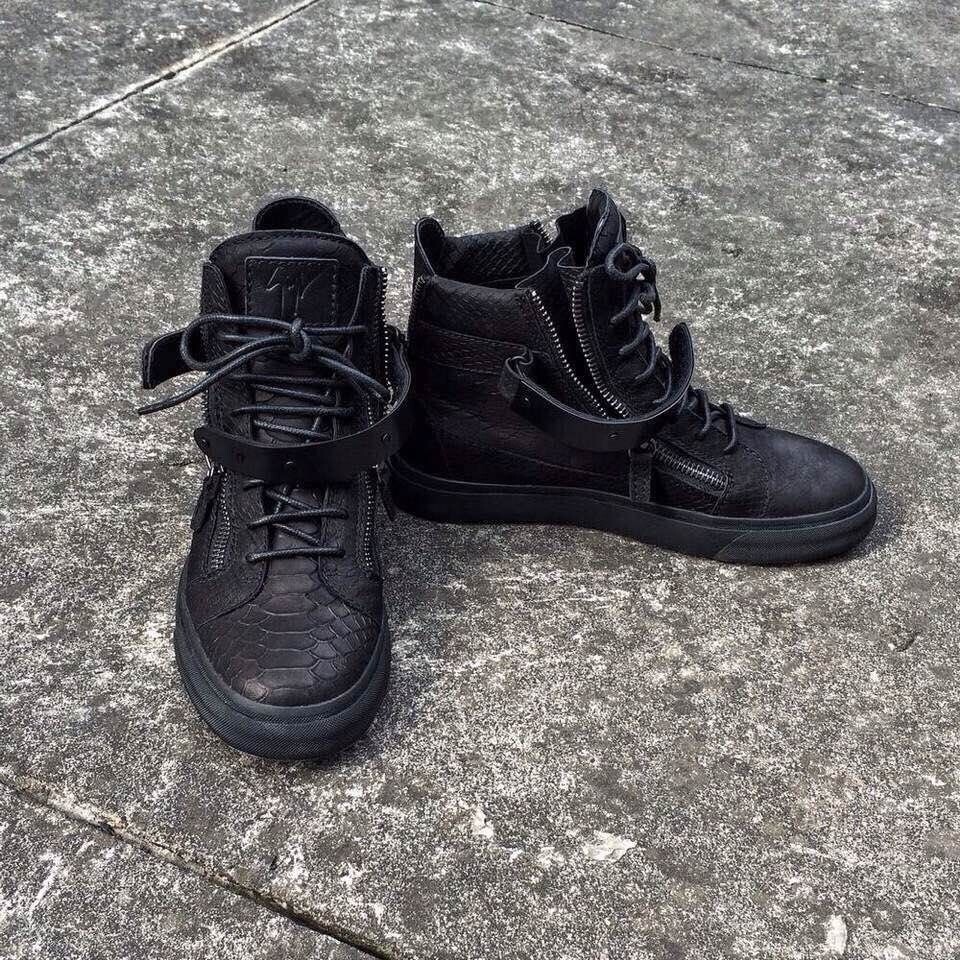 新休闲鞋高帮男鞋真皮选什么牌子好 同款好推