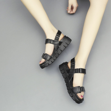 2016夏季新款厚底简约魔术贴女凉鞋真皮松糕