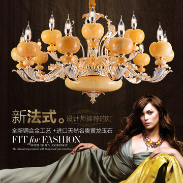 爱居者灯饰总部是一家创新型快速发展的公司,创立于2009年5月,集研发、生产和销售于一体的综合型照明企业,现有员工50多人,产品涵盖灯具、光源、照明控制等领域。 经过长期稳定的发展,爱居者灯饰照明拥有行业内领先的蜡烛灯、餐吊灯、LED家用商照、水晶灯产品生产线,以及设施完善、技术先进、精英云集的研发中心,研发独特产品,拥有由行业高级工程师领衔的数名优秀人才构成的专业技术团队。