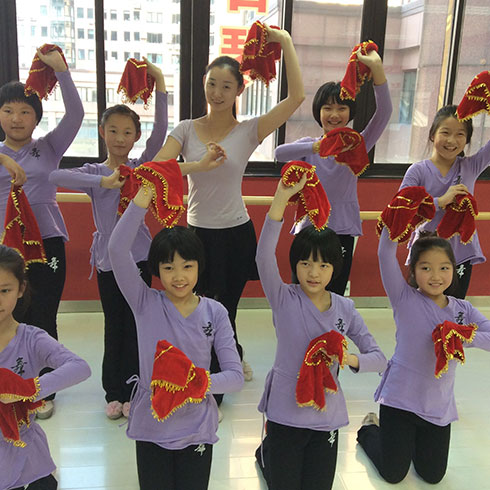 东方童民族艺术教育-舞蹈教学