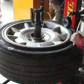 在县城开陆路通汽车用品加盟店赚钱吗?