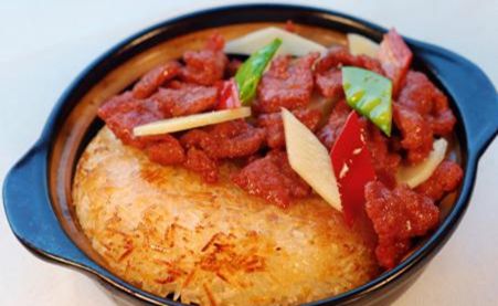 秧苗青青-红烧牛肉饭