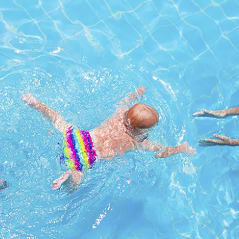 美乐婴潜脑游泳课程