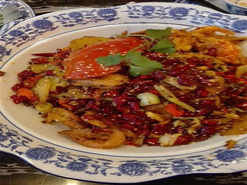 芳沁百味焖锅烤鱼