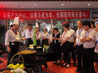 锅先森台湾卤肉饭快餐-创业者