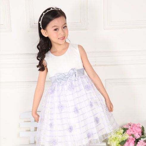 贝蕾尔淡雅蝴蝶结腰带连衣裙