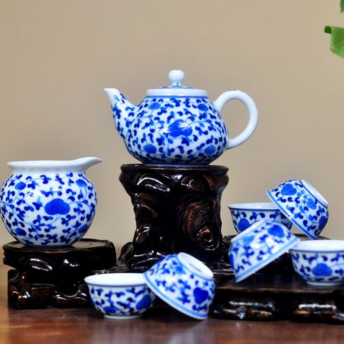 龙润茶产品-8头青花灵芝草壶茶具
