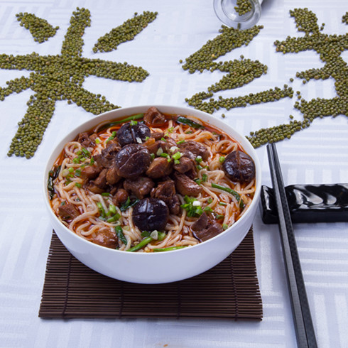 吃来吃去云南小吃-小吃店焖鸡米线  