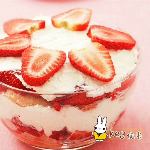 key优米儿童餐厅-酸奶草莓沙拉