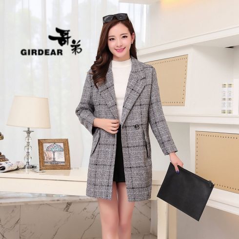 哥弟风衣女_哥弟风衣上身照