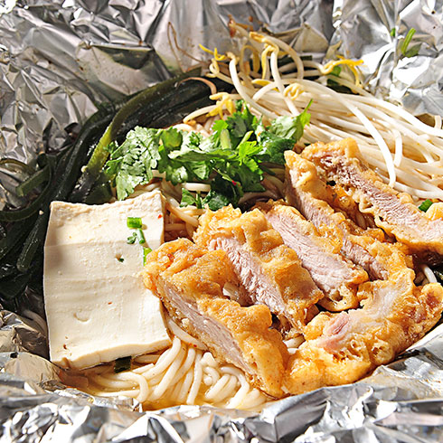 小粉哥花甲米线-特色炸鸡米线