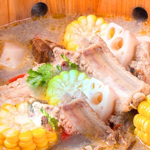 宇食天下汤烤喷泉火锅-菌王排骨