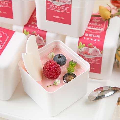 浪漫雪冰淇淋-草莓冰淇淋