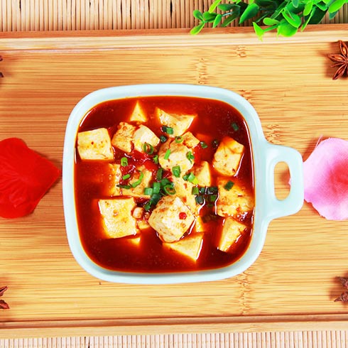 御前十味小碗菜-红汤豆腐