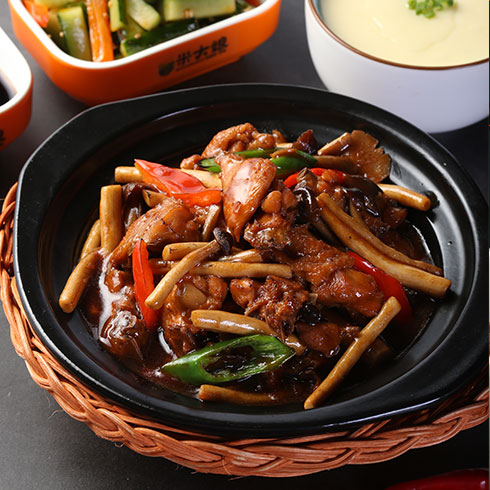 加东新加坡美食-茶树菇焖鸡