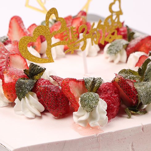 草莓鲜奶蛋糕