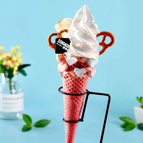 星米奇冰淇淋-草莓蛋筒冰淇淋